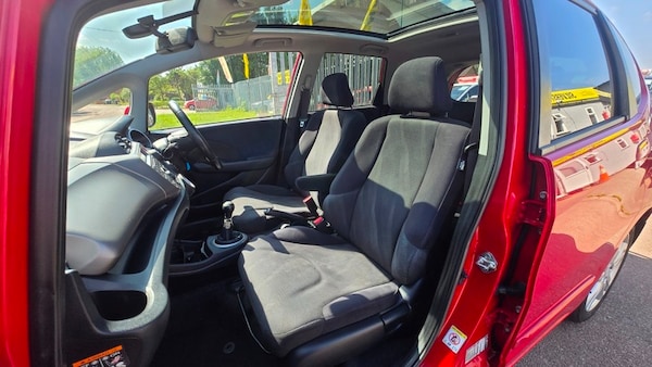 Used Honda Jazz 2010 for sale - 75542957: Photo 40