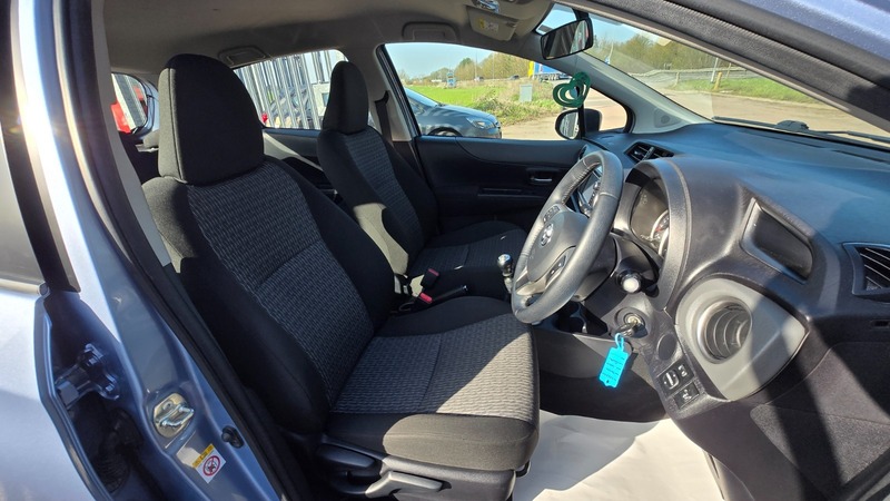 Used Toyota Yaris 2013 for sale - 77766013: Photo 25