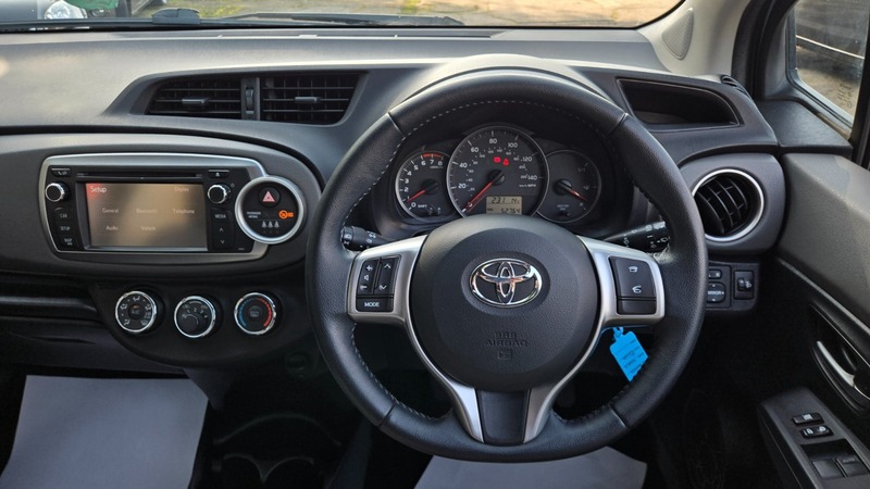 Used Toyota Yaris 2013 for sale - 77766013: Photo 32