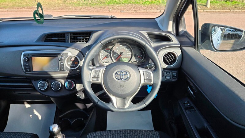 Used Toyota Yaris 2013 for sale - 77766013: Photo 35