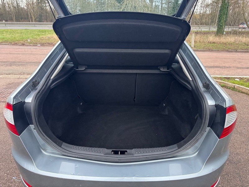 Used Ford Mondeo 2010 for sale - 76924074: Photo 26