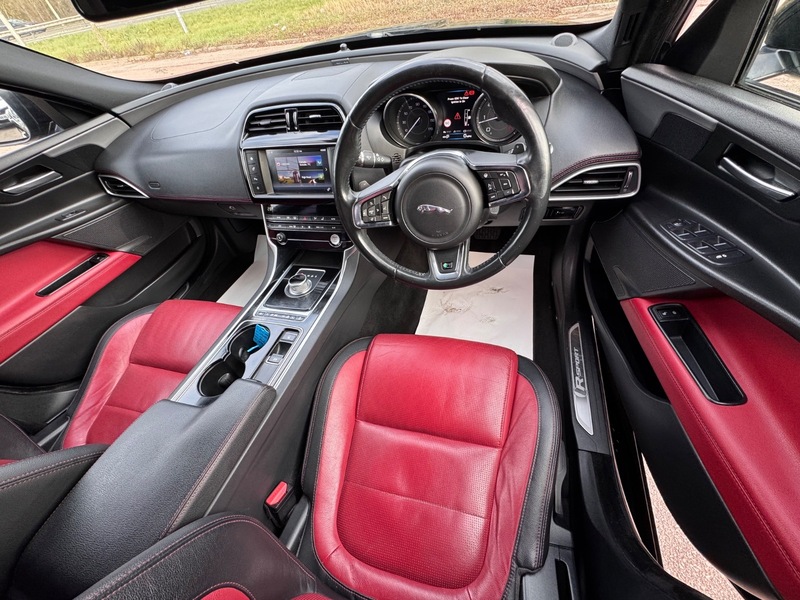 Used Jaguar XE 2015 for sale - 76686861: Photo 17