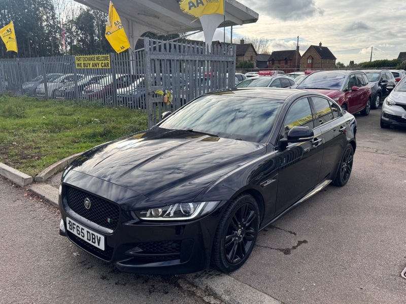 Used Jaguar XE 2015 for sale - 76686861: Photo 3