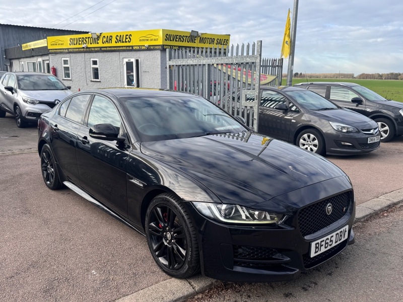 Used Jaguar XE 2015 for sale - 76686861: Photo 5