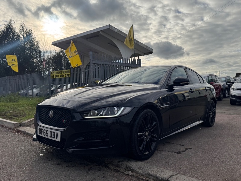 Used Jaguar XE 2015 for sale - 76686861: Photo 7