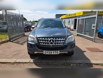 Used Mercedes-Benz M Class 2009 for sale - 79470847: Photo