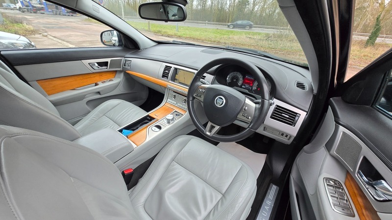 Used Jaguar XF 2010 for sale - 77328837: Photo 19