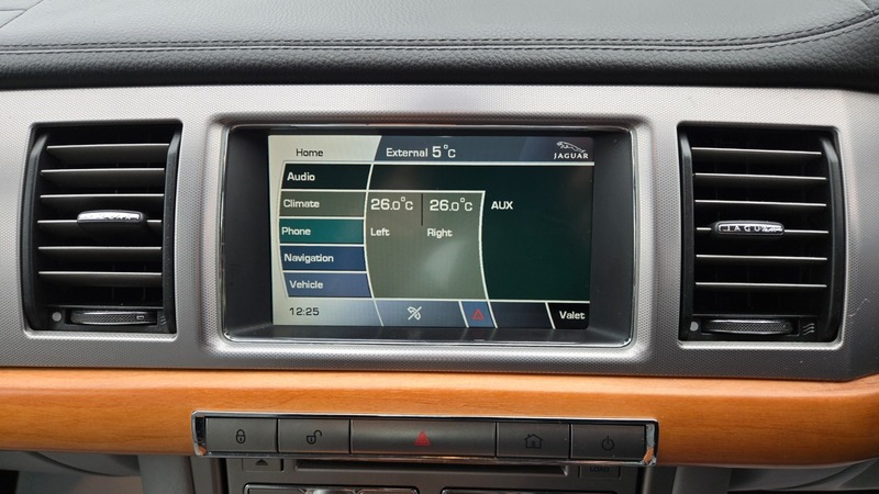 Used Jaguar XF 2010 for sale - 77328837: Photo 29