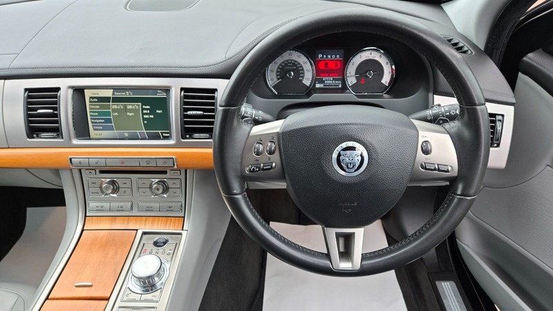 Used Jaguar XF 2010 for sale - 77328837: Photo 32