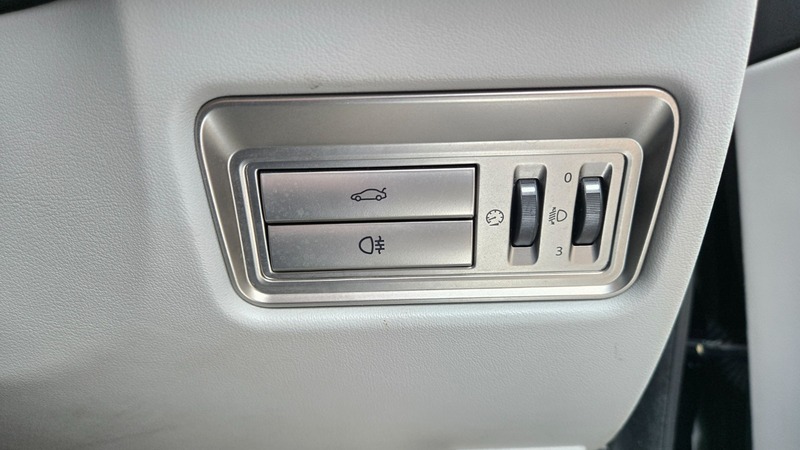 Used Jaguar XF 2010 for sale - 77328837: Photo 35