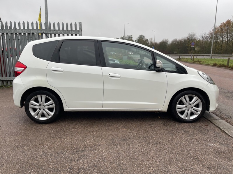 Used Honda Jazz 2013 for sale - 76591296: Photo 16
