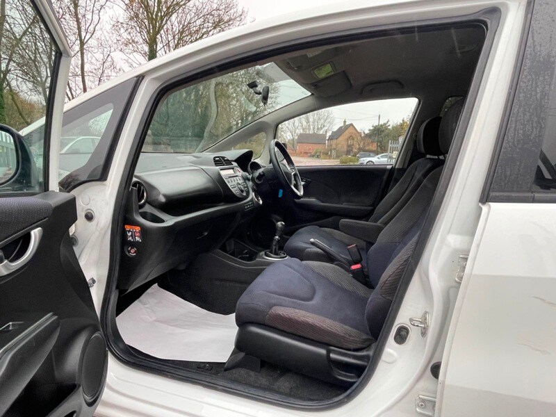 Used Honda Jazz 2013 for sale - 76591296: Photo 18