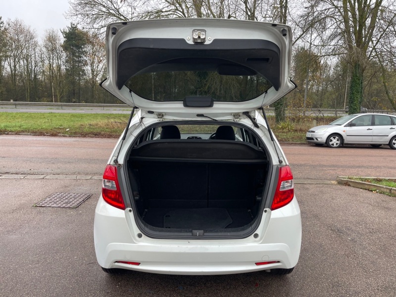 Used Honda Jazz 2013 for sale - 76591296: Photo 26