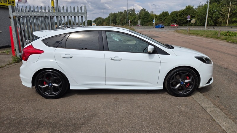 Used Ford Focus 2013 for sale - 76986590: Photo 11