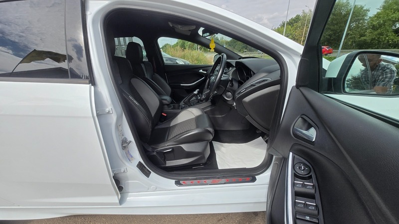 Used Ford Focus 2013 for sale - 76986590: Photo 20