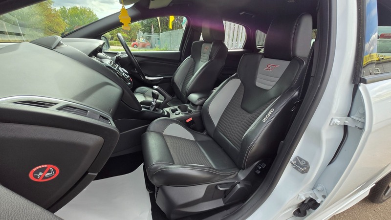 Used Ford Focus 2013 for sale - 76986590: Photo 40