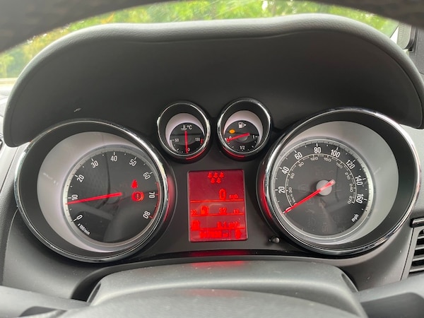 Used Vauxhall Zafira 2015 for sale - 75654950: Photo 25