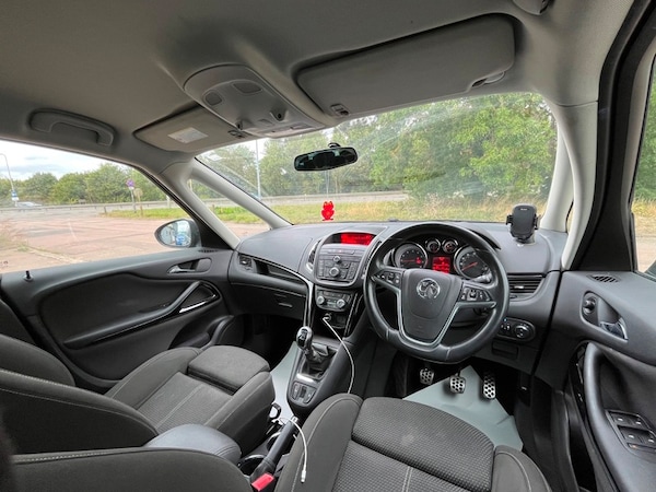 Used Vauxhall Zafira 2015 for sale - 75654950: Photo 28