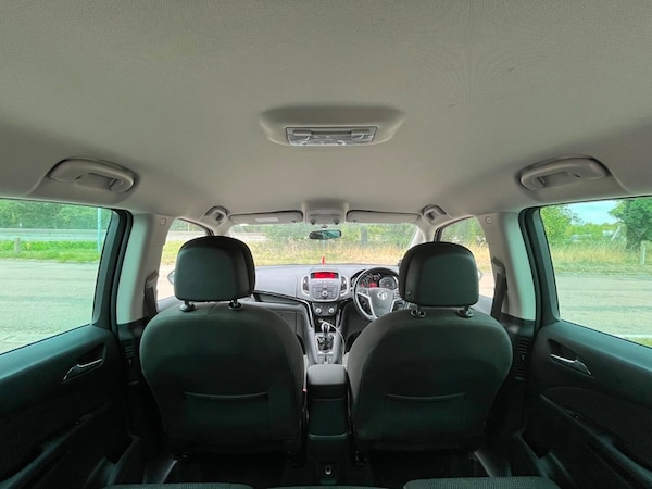 Used Vauxhall Zafira 2015 for sale - 75654950: Photo 31