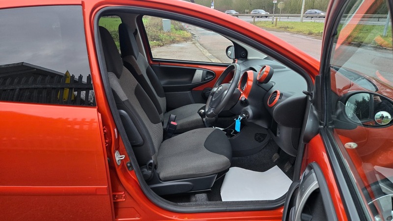 Used Toyota AYGO 2012 for sale - 77452698: Photo 14