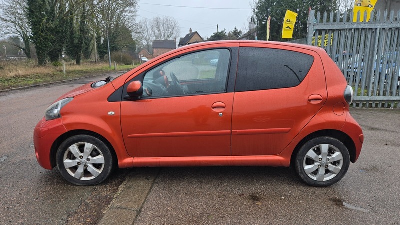 Used Toyota AYGO 2012 for sale - 77452698: Photo 3