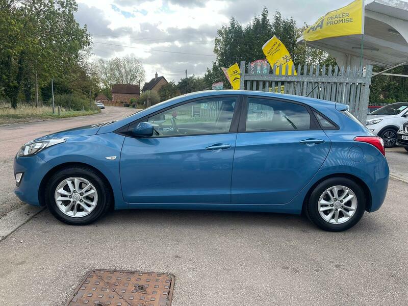 Used Hyundai i30 2014 for sale - 76178593: Photo 7