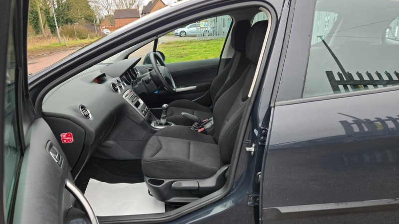 Used Peugeot 308 2010 for sale - 77201002: Photo 24