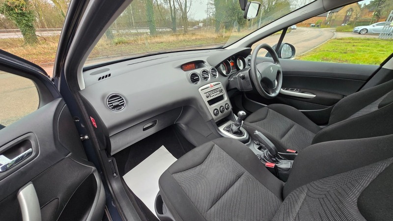 Used Peugeot 308 2010 for sale - 77201002: Photo 25