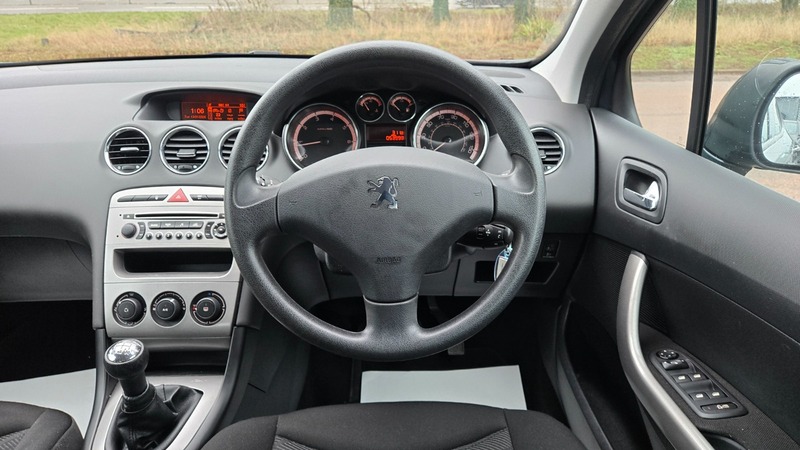 Used Peugeot 308 2010 for sale - 77201002: Photo 28