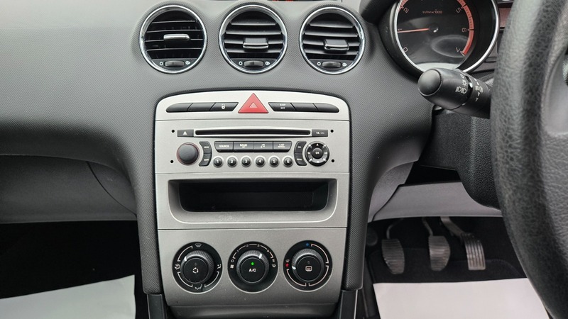 Used Peugeot 308 2010 for sale - 77201002: Photo 31