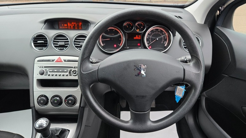 Used Peugeot 308 2010 for sale - 77201002: Photo 32