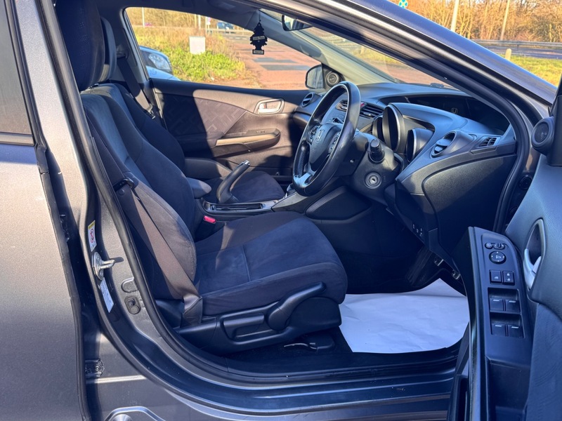 Used Honda Civic 2013 for sale - 76798963: Photo 15