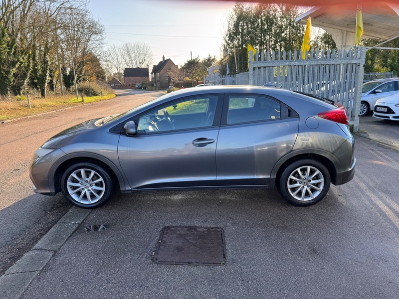 Used Honda Civic 2013 for sale - 76798963: Photo 17