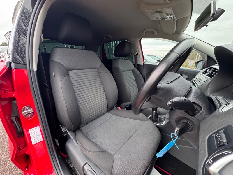 Used Volkswagen Polo 2013 for sale - 77250989: Photo 17