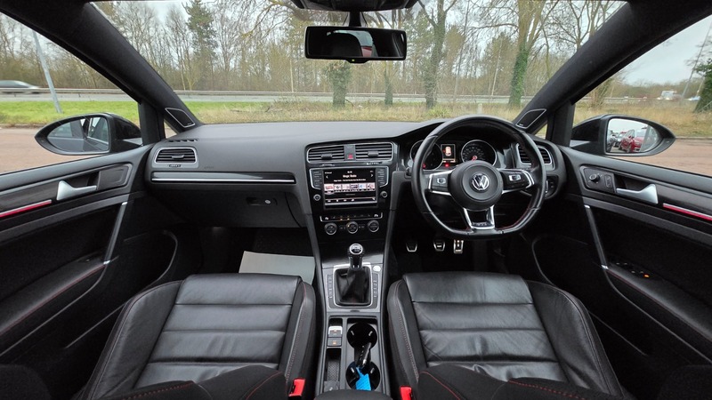 Used Volkswagen Golf 2016 for sale - 77080663: Photo 2