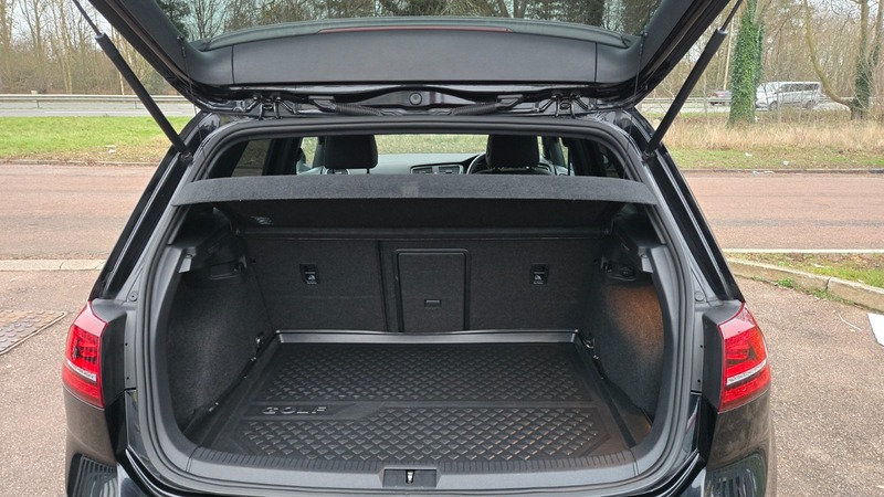 Used Volkswagen Golf 2016 for sale - 77080663: Photo 36