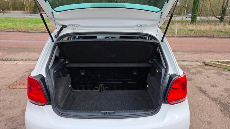 Used Volkswagen Polo 2014 for sale - 77572469: Photo 36