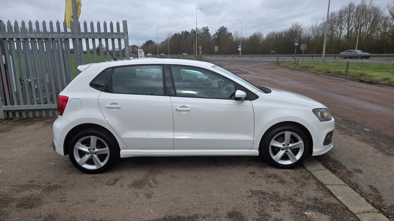 Used Volkswagen Polo 2014 for sale - 77572469: Photo 8