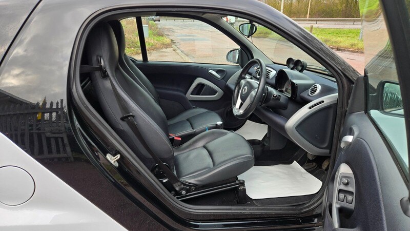 Used smart fortwo 2014 for sale - 77622124: Photo 16