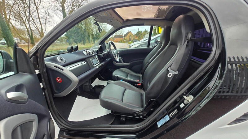 Used smart fortwo 2014 for sale - 77622124: Photo 21