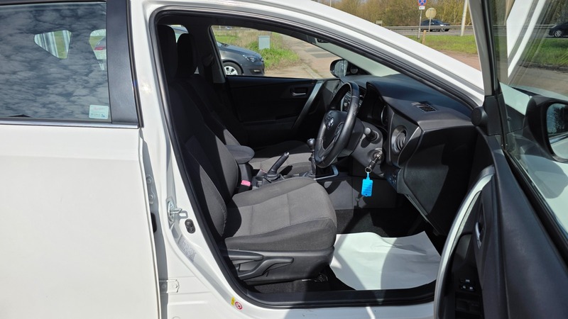 Used Toyota Auris 2013 for sale - 77981713: Photo 20