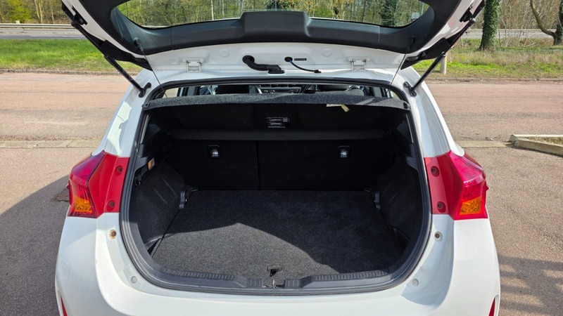 Used Toyota Auris 2013 for sale - 77981713: Photo 25