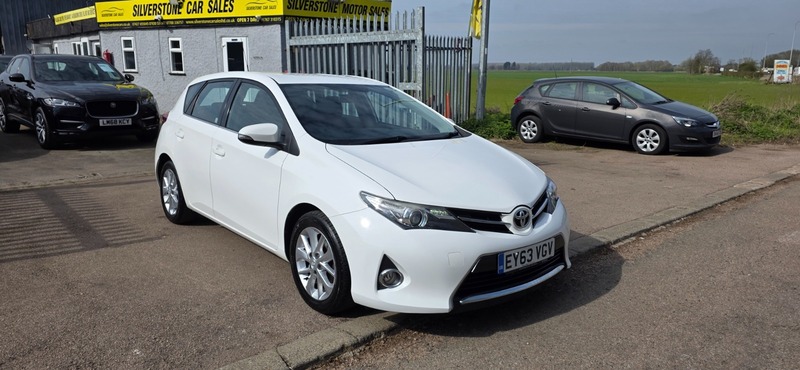 Used Toyota Auris 2013 for sale - 77981713: Photo 3