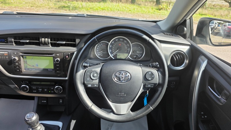 Used Toyota Auris 2013 for sale - 77981713: Photo 34