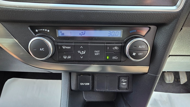 Used Toyota Auris 2013 for sale - 77981713: Photo 38