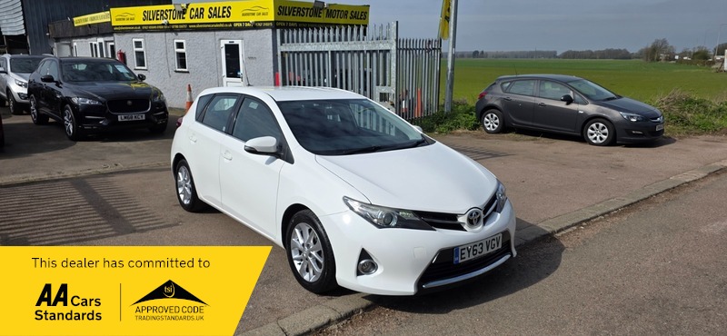 Used Toyota Auris 2013 for sale - 77981713: Photo 4