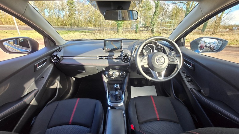 Used Mazda Mazda2 2015 for sale - 77437916: Photo 2