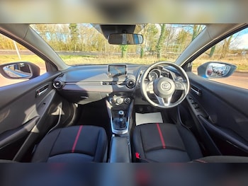 Used Mazda Mazda2 2015 for sale - 77437916: Photo