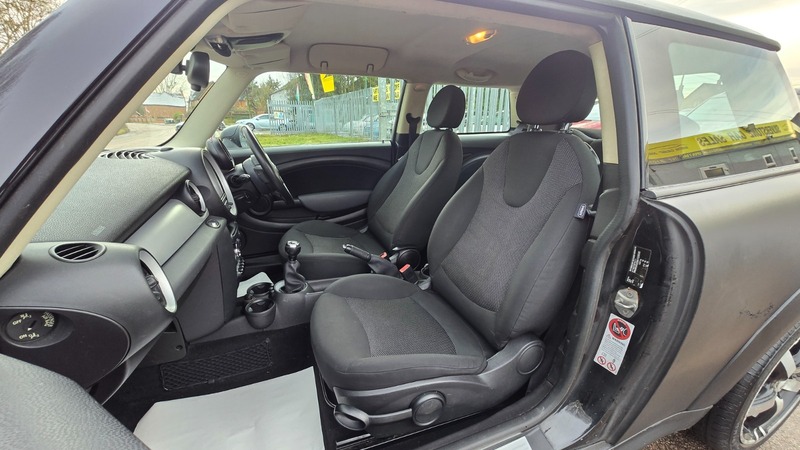 Used MINI Hatch 2011 for sale - 77118304: Photo 24
