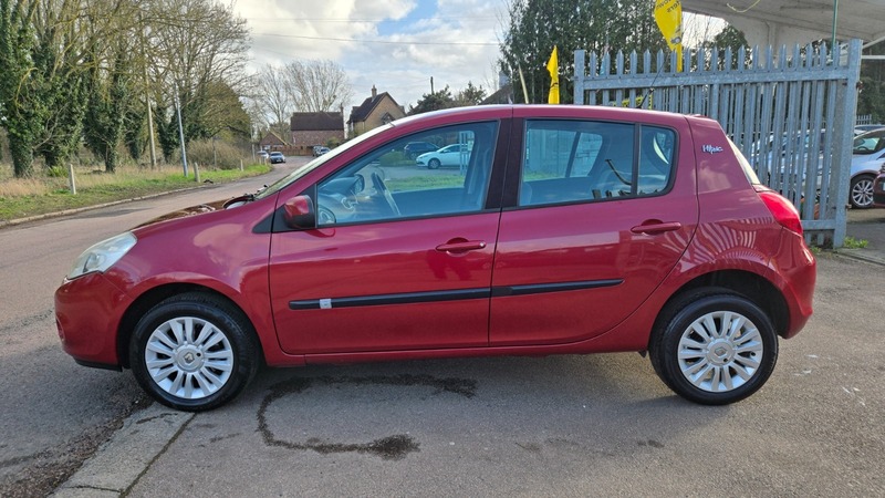 Used Renault Clio 2010 for sale - 77709000: Photo 13